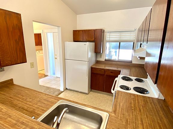 4th image of 550 100th Ave SE APT 20