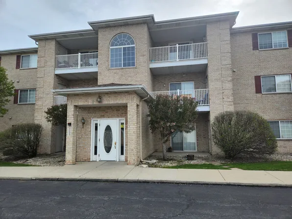 2039 W 75th Pl Unit 36, Merrillville, IN 46410