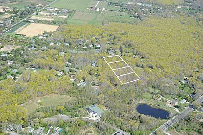 1st image of 20 Sea Farm Ct