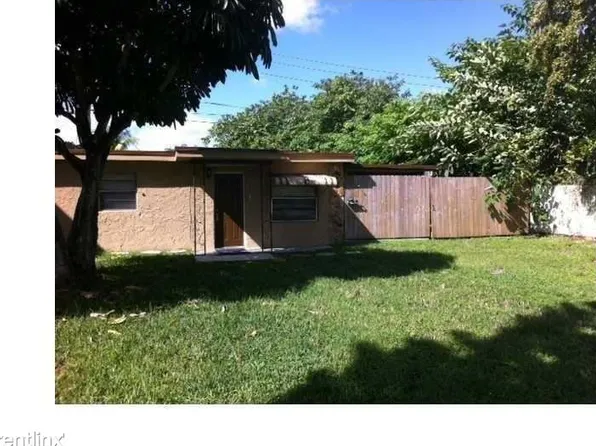 220 N 61st Ave, Hollywood, FL 33024