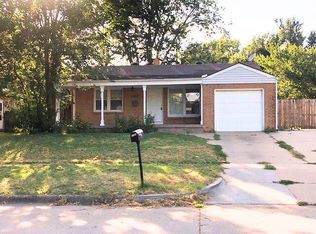 2123 S Parkwood Ln, Wichita, KS 67218