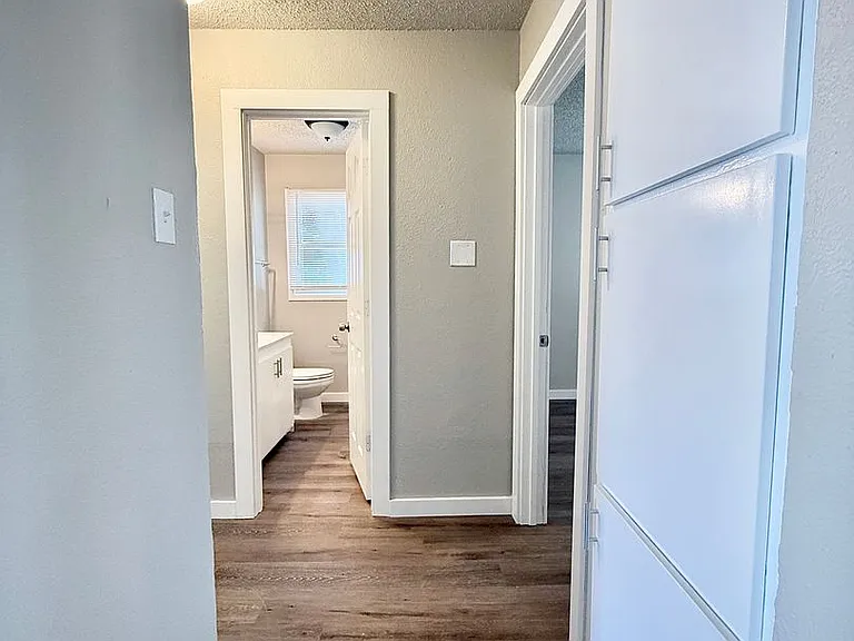 1732 E Dartmouth St — Photo 10