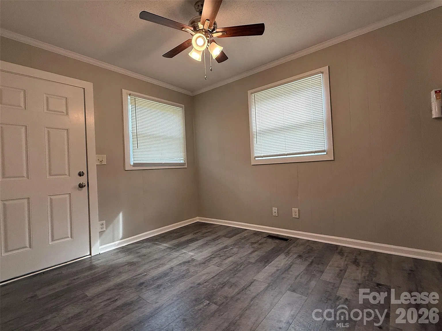 2 bed, 1.0 bath, 560 sqft, $1,100 — Photo 4