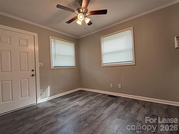 4th image of 514 Wilson St