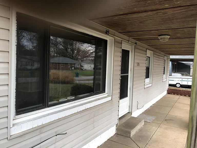 120 Easton Ave — Photo 11