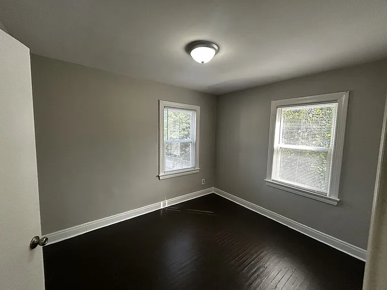 44th Street Apts. — Photo 9