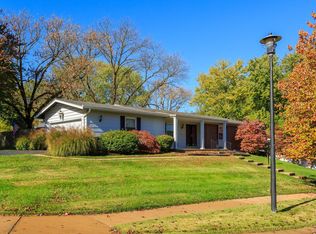 903 Bitterfield Dr, Ballwin, MO 63011