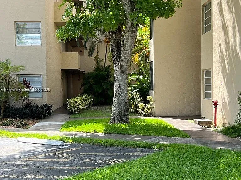 10641 SW 108th Ave #1H — Photo 14