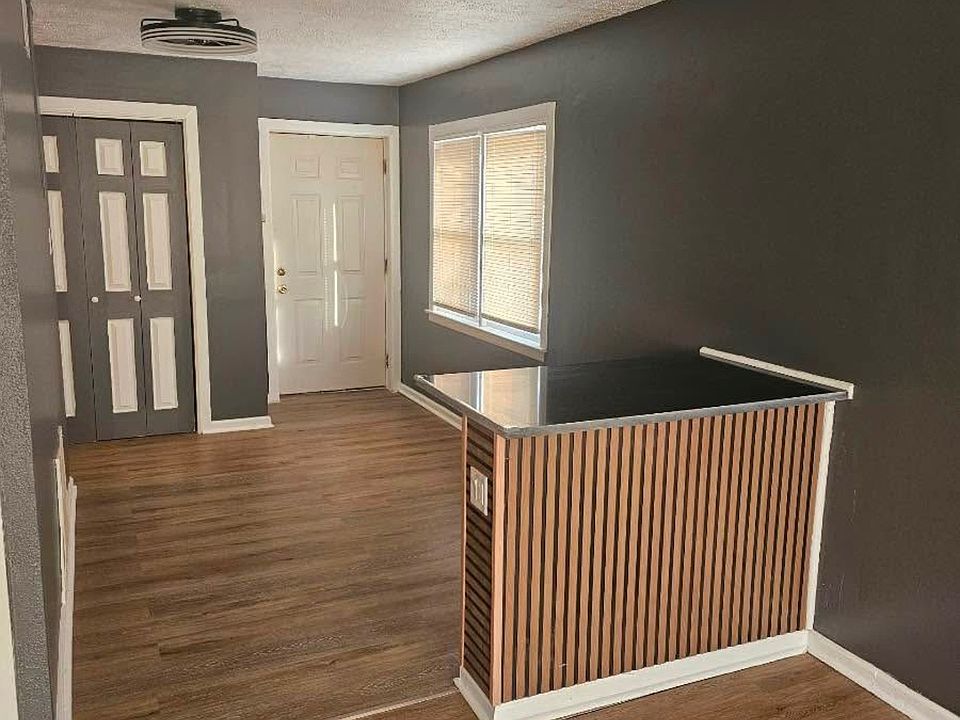 1st image of 6412 S Loomis Blvd #1R