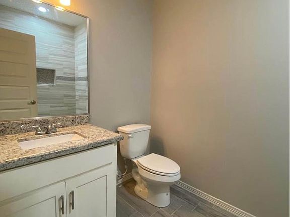 4th image of 1904 Red Bud St #2