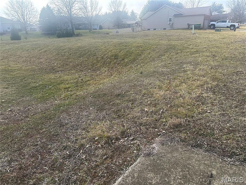 2nd image of 113 Benham Dr
