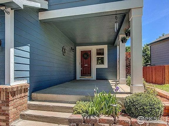 2nd image of 3445 Larkspur Dr
