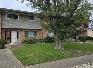 105 W Silver Sands Dr, San Antonio, TX 78216