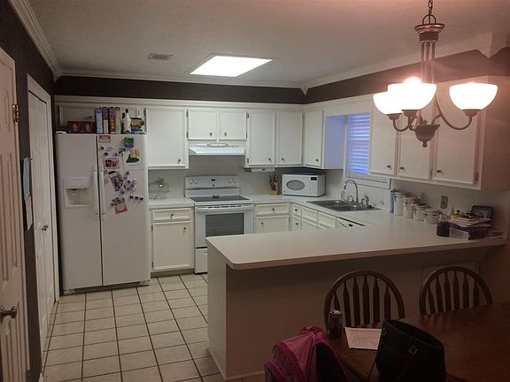 2nd image of 5760 Kristin Ln
