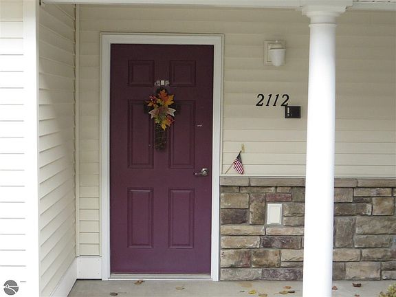 3rd image of 2112 Chelsea Ln