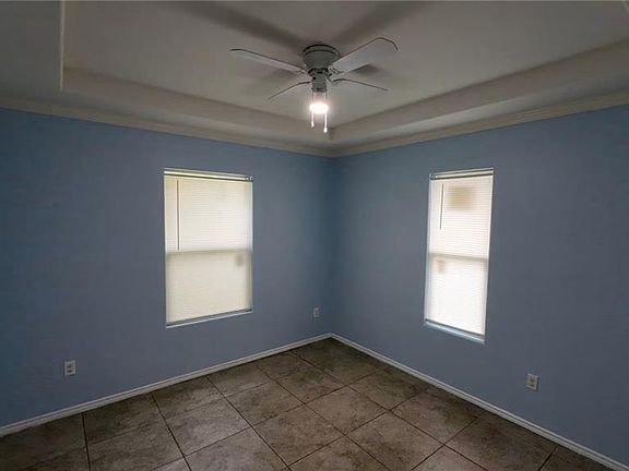 4th image of 3048 Lucille Ave