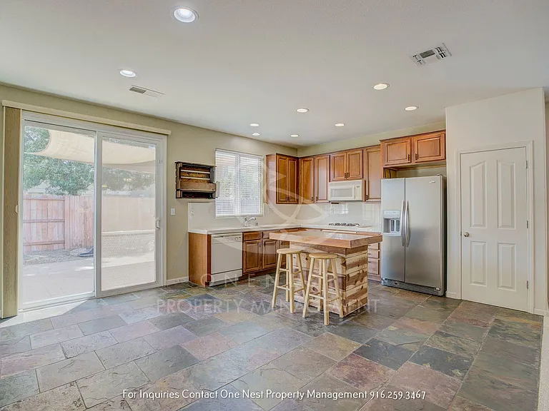 1362 Paddington Way — Photo 9