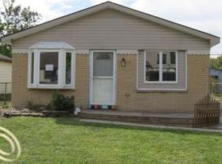 25904 Reeck Rd, Woodhaven, MI 48183