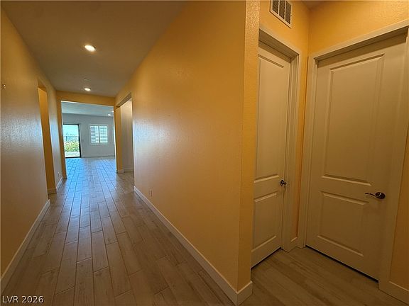 5th image of 324 Forsyth Park St