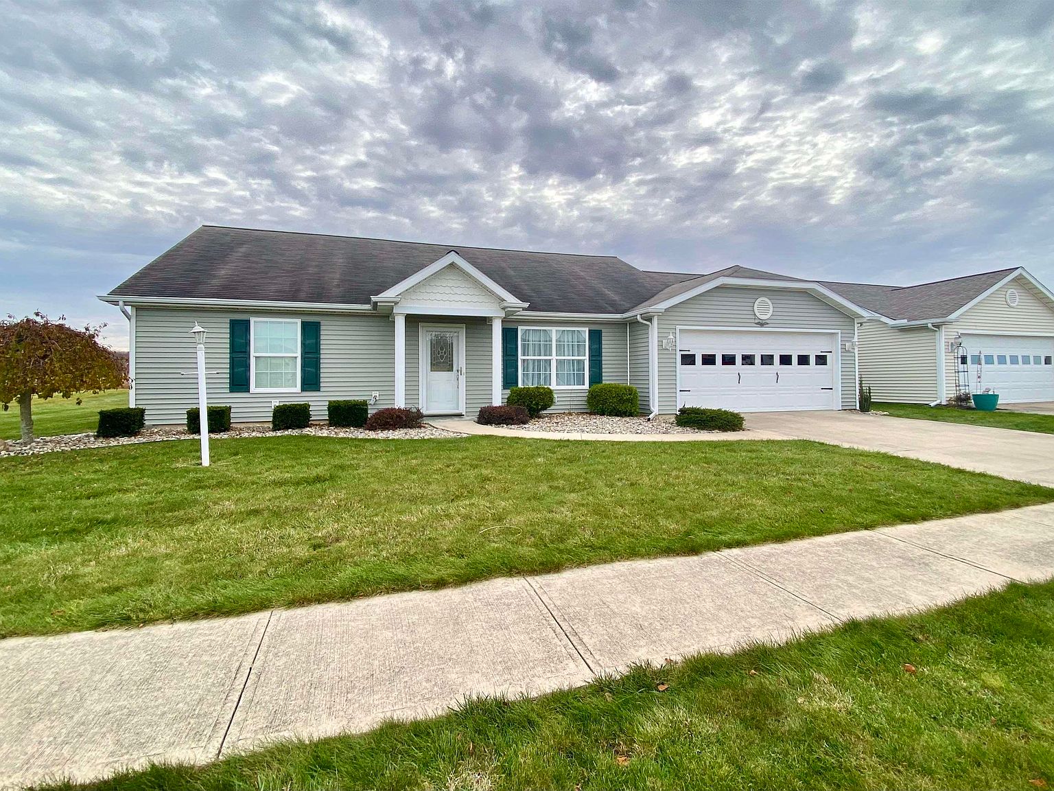 21 Cobblestone Blvd, Gas City, IN 46933 Zillow