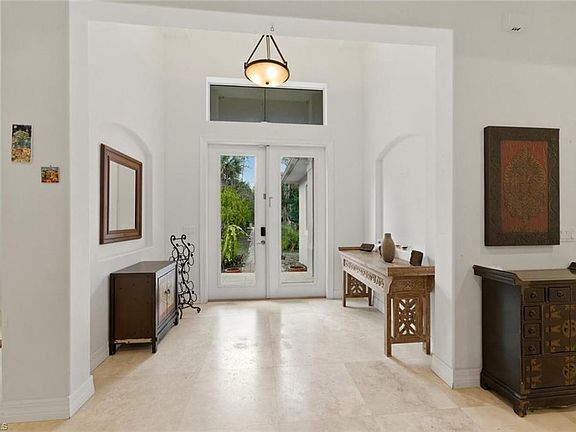 3rd image of 181 35th AVE NE