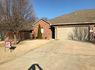 1328 Parke Ridge Ln, Midwest City, OK 73130
