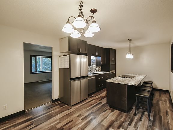 3rd image of 643 Pioneer Rd