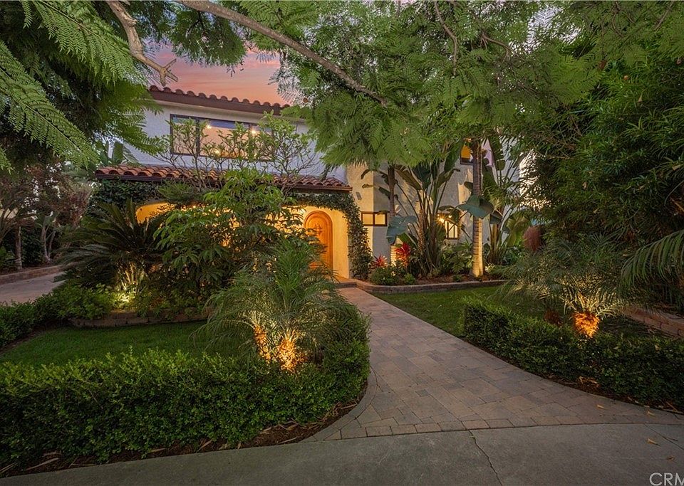 1st image of 1337 Vuelta Grande Ave