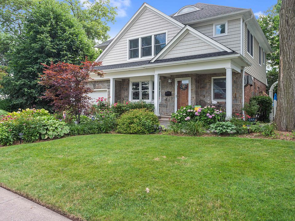 1st image of 4 Birch Ln