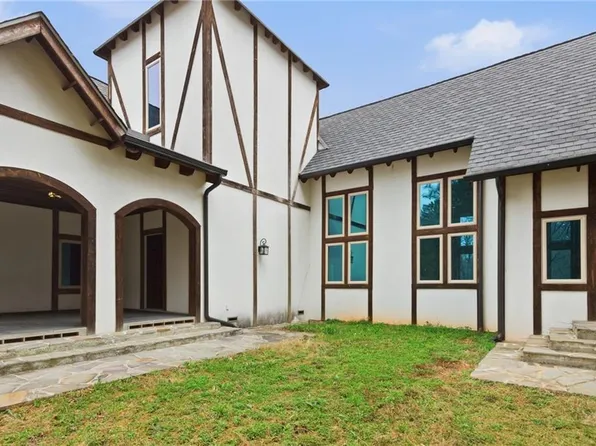 1776 Old Country Pl, Woodstock, GA 30188