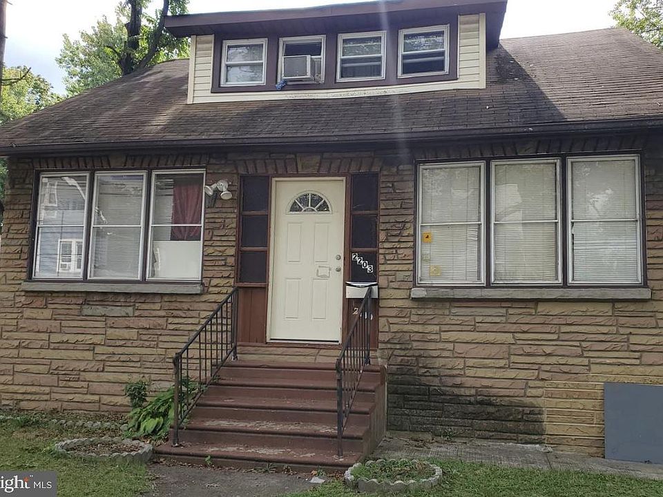 1st image of 2203 42nd St