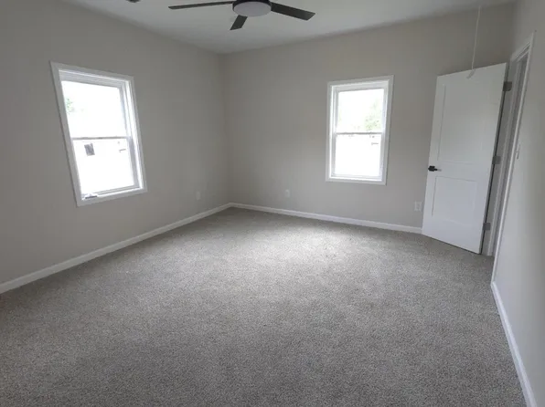 1933 Thatchers Mill Rd, Paris, KY 40361