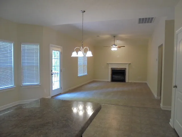 1413 Napa Point W — Photo 13