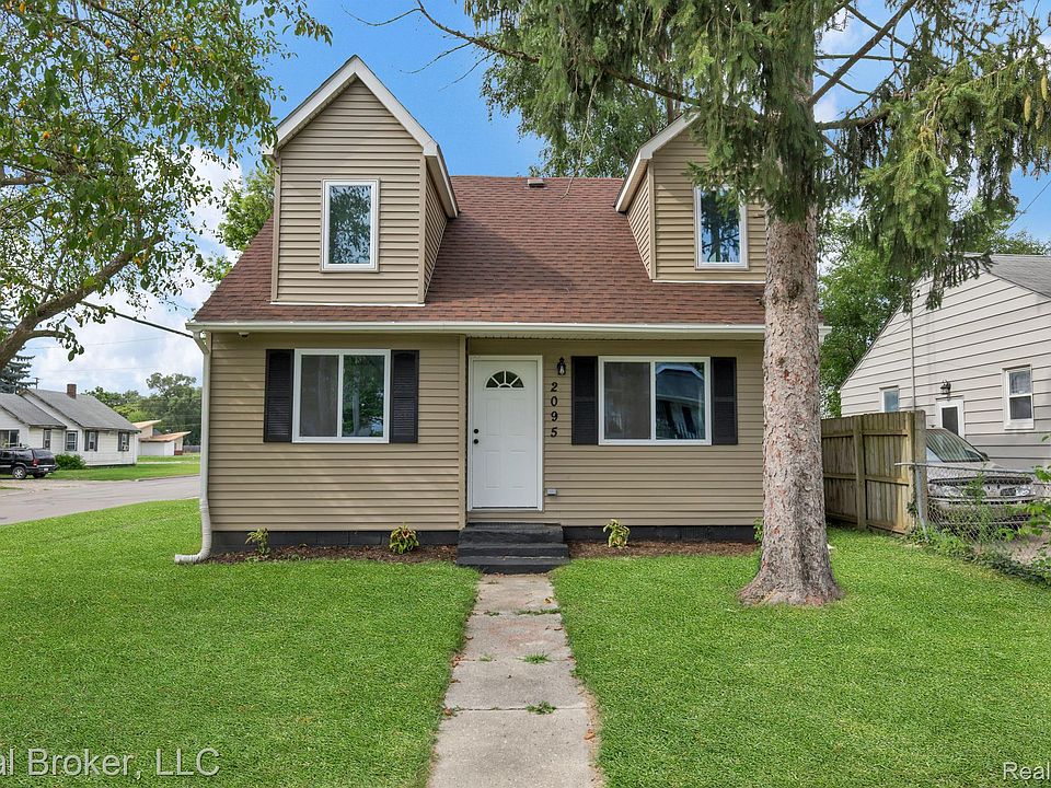 1st image of 2095 E Whittemore Ave