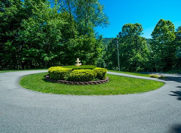 4th image of 1327 Timberlake Dr