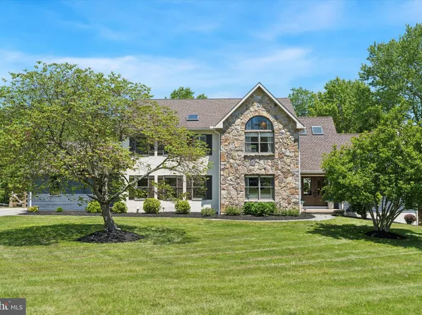 315 Lyndon Dr, Downingtown, PA 19335