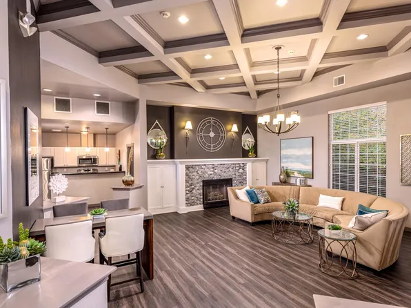 The Knolls at Inglewood Hill Apartments