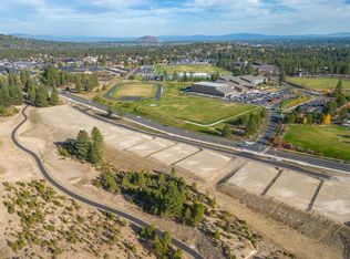 3142 NW Crossing Dr, Bend, OR 97703