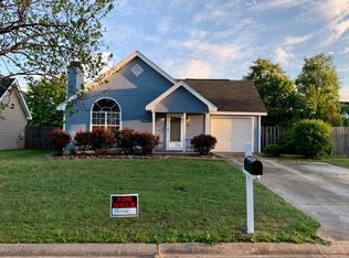 102 Green Meadow Dr, Warner Robins, GA 31088
