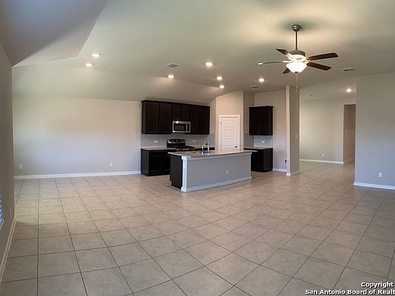 4th image of 5910 Akin Pl