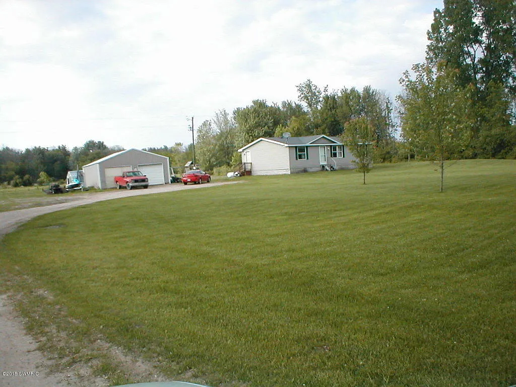 4655 E 22 Mile Rd photo 1