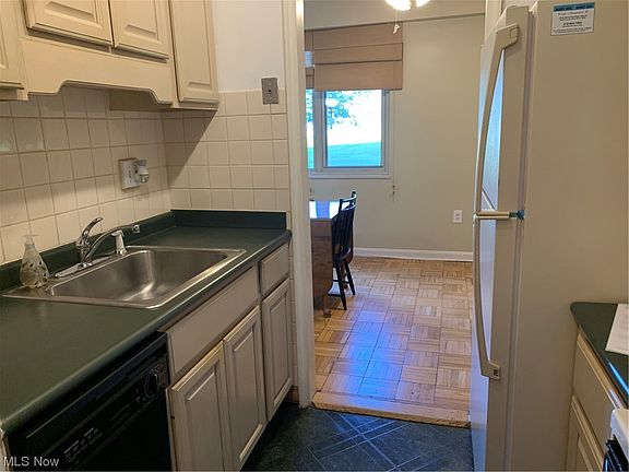 5th image of 11820 Edgewater Dr APT 105