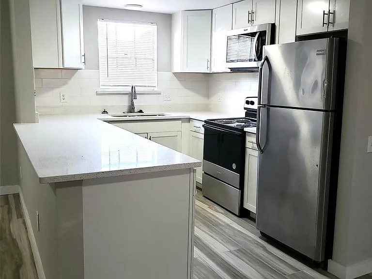 11710 Southlake Dr #29 — Photo 7