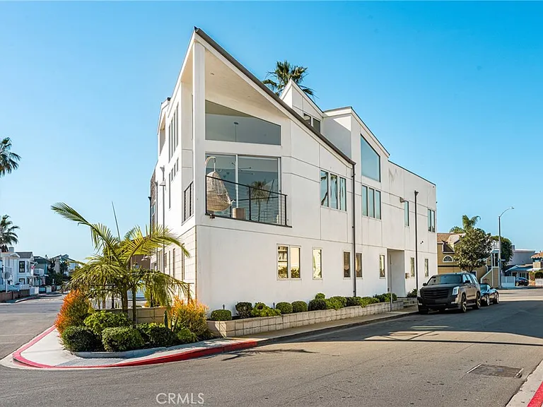 4405 Channel Pl — Photo 57