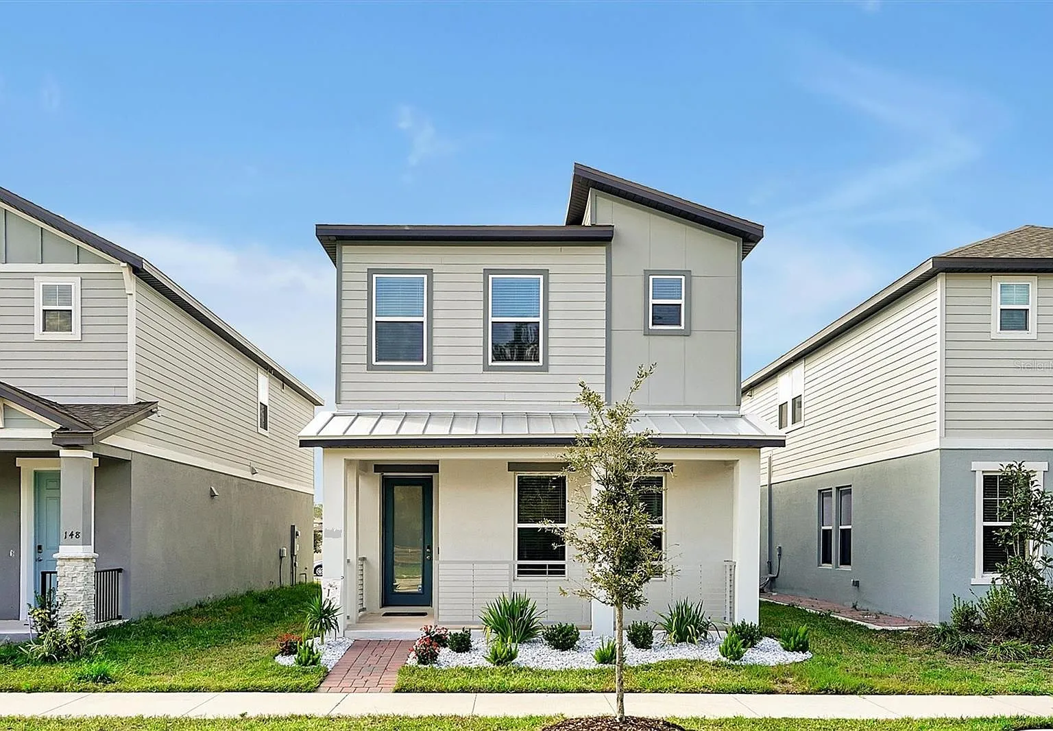 3 bed, 2.5 bath, 2184 sqft, $2,250 — Photo 1