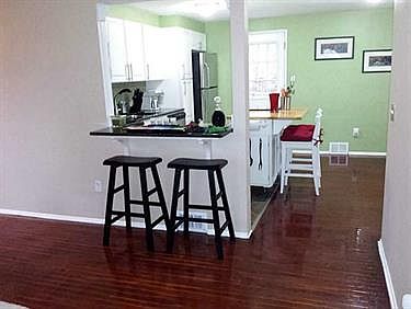 3rd image of 105 Eastminster Dr