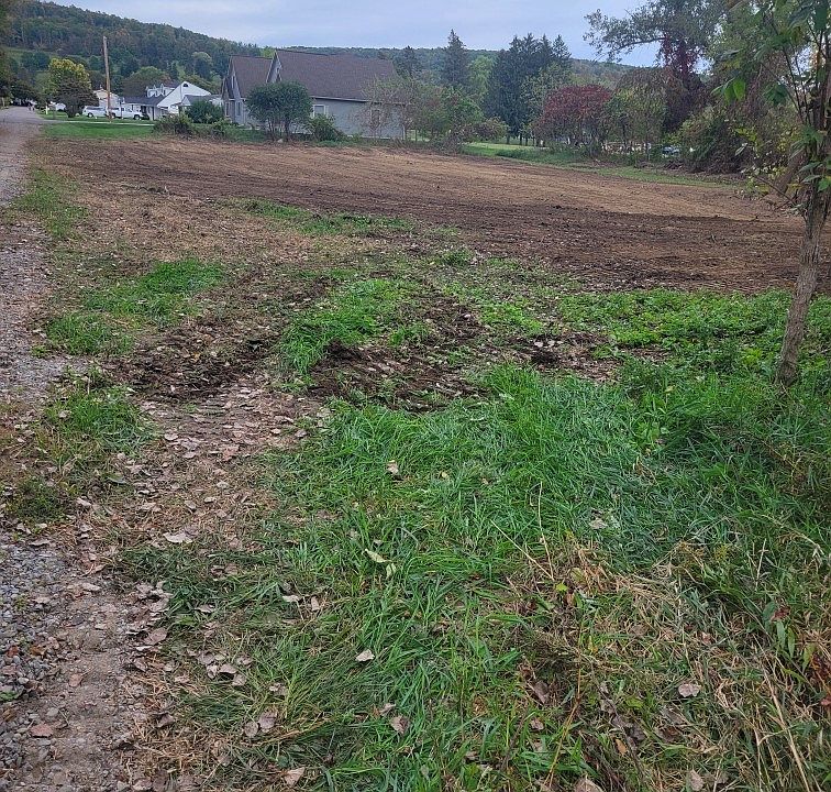 1st image of 22 Rural Ave #1