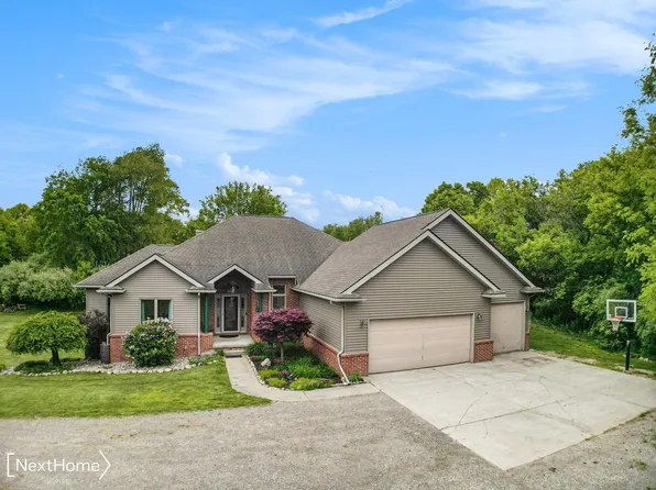 3905 N Latson Rd, Howell, MI 48855