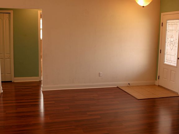 4th image of 25053 SW 18th Ave