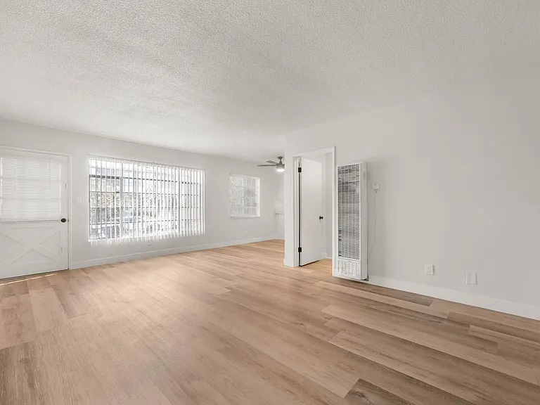 3862 S Potomac Ave — Photo 23